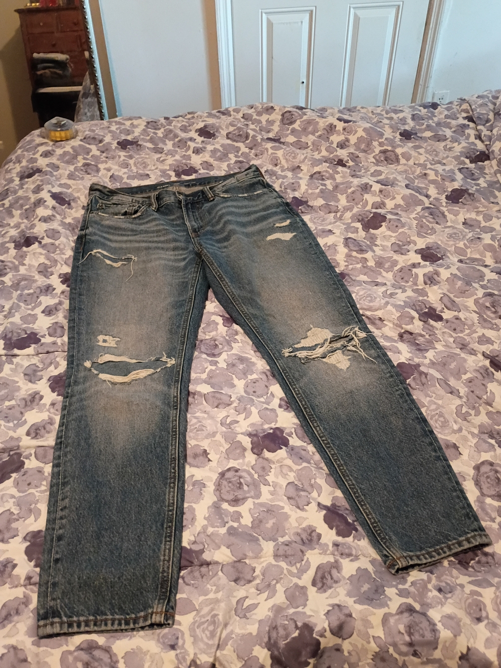 Old Navy Men's Distressed Blue Denim Relaxed Jeans
